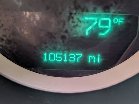 Used 2014 Dodge Challenger R/T image 10