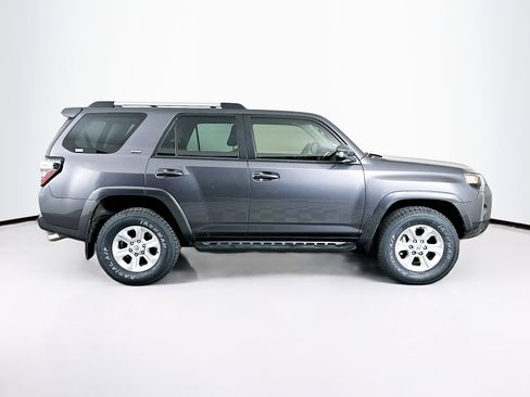 Used 2022 Toyota 4Runner SR5 Premium w/ Moonroof Package AWD/4WD image 10