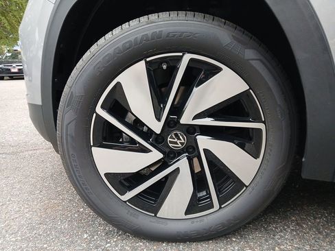 New 2026 Volkswagen Atlas SE image 26