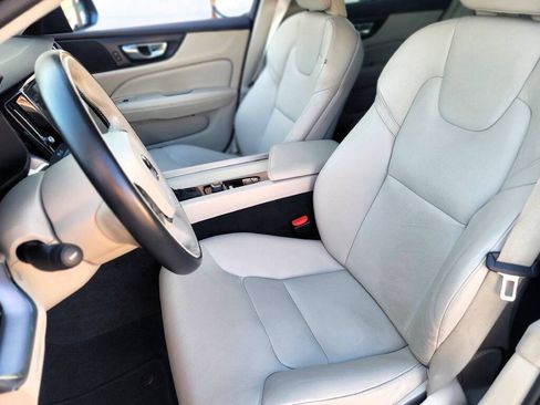 Used 2019 Volvo S60 T5 Momentum w/ Premium Package FWD image 16