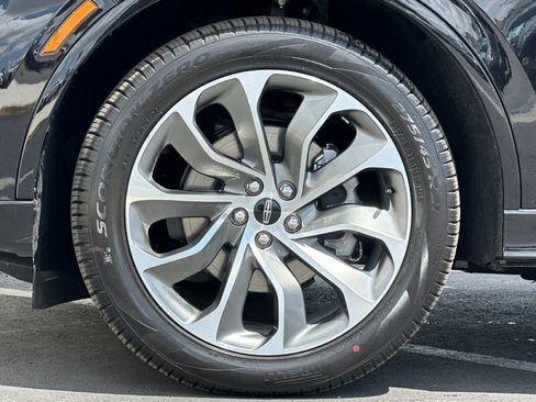 New 2026 Lincoln Aviator 2WD w/ Jet Appearance Package image 26