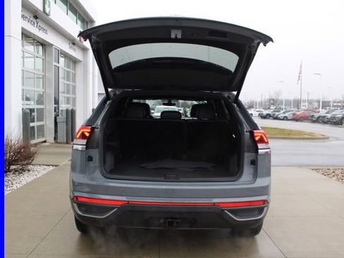 Used 2022 Volkswagen Atlas Cross Sport SE w/ Panoramic Sunroof Package image 10