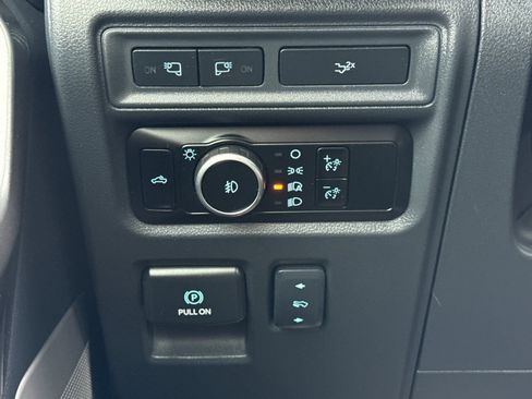 Used 2023 Ford F150 Lariat image 32