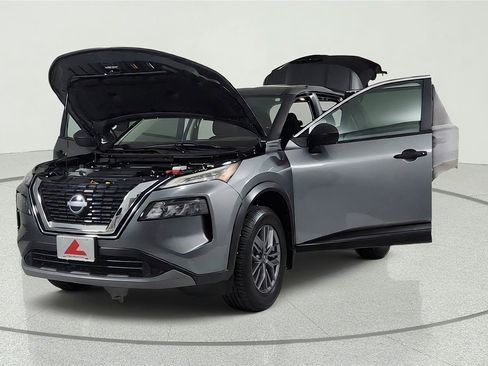 Used 2023 Nissan Rogue S AWD/4WD image 10