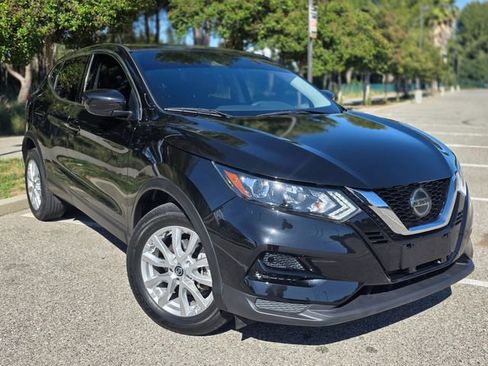 Used 2021 Nissan Rogue Sport S image 37
