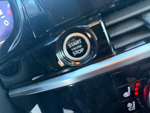 Used 2022 Nissan Pathfinder Platinum w/ Cargo Package image 17