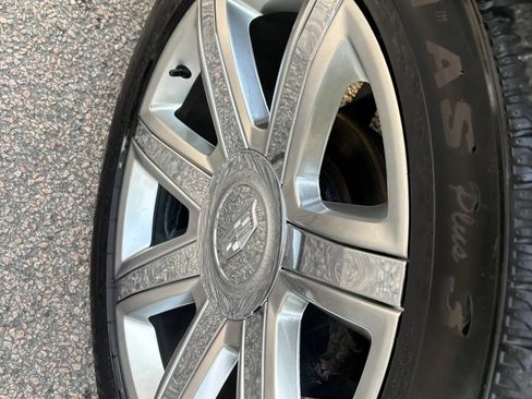 Used 2011 Cadillac Escalade Premium AWD/4WD image 57
