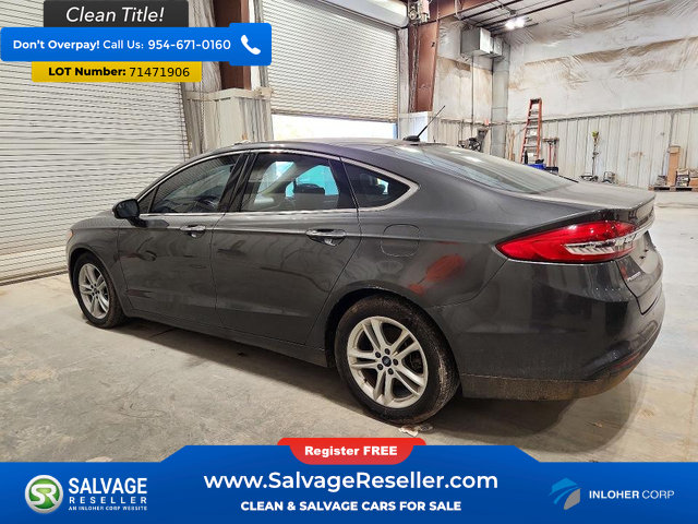 Used 2018 Ford Fusion SE w/ Fusion SE Technology Package FWD image 3
