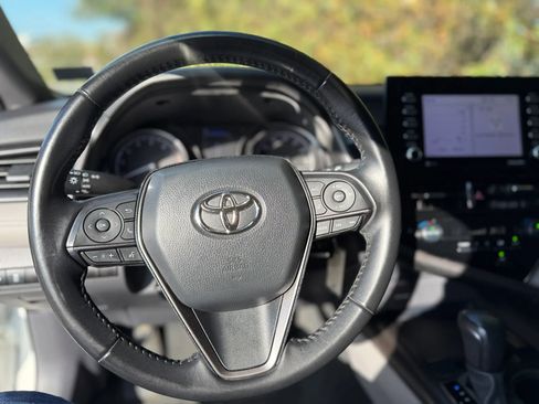 Used 2022 Toyota Camry SE image 43