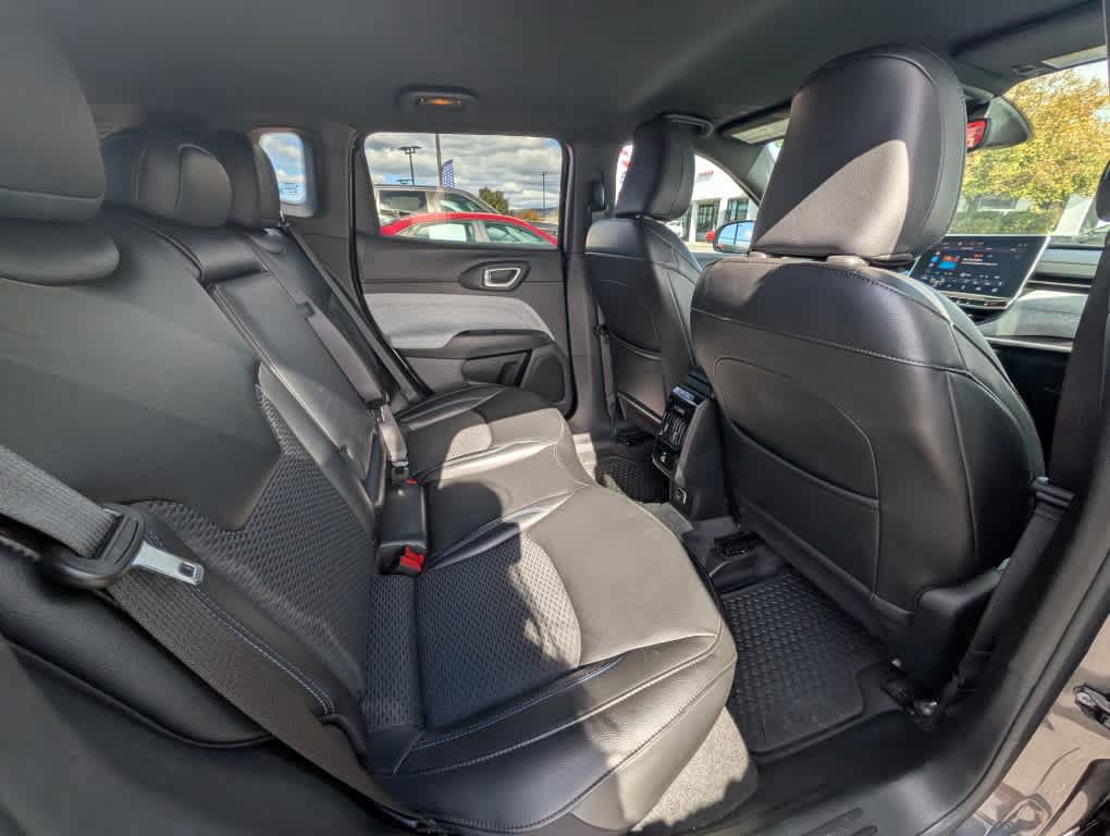 Used 2023 Jeep Compass Latitude w/ Convenience Group AWD/4WD image 26