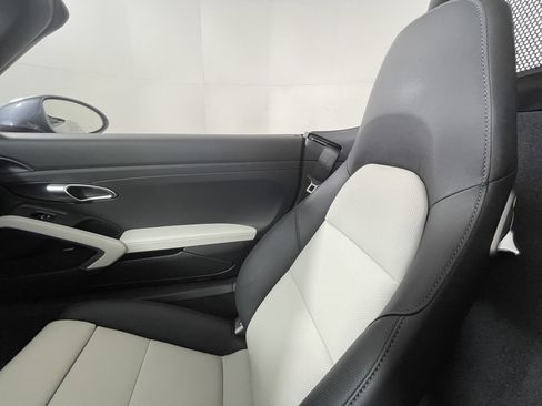 Used 2025 Porsche 718 Boxster S image 15