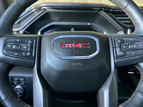 Used 2024 GMC Sierra 1500 AT4 w/ Technology Package AWD/4WD image 23