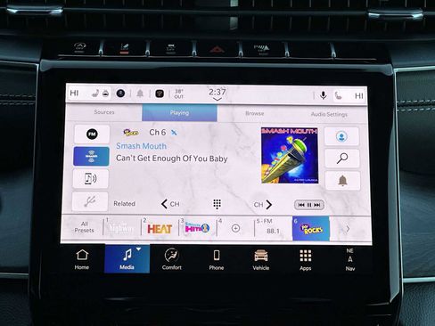 New 2025 Jeep Grand Cherokee Limited w/ Black Appearance Package image 12