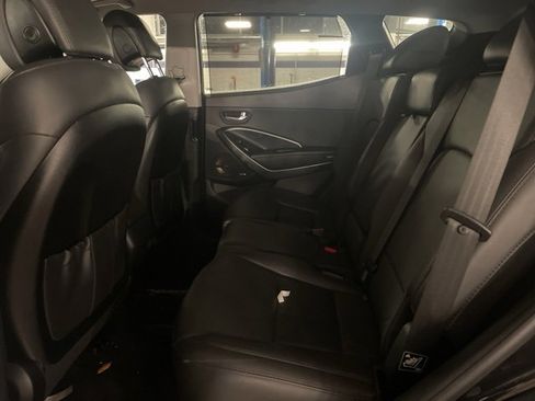 Used 2018 Hyundai Santa Fe Sport image 18