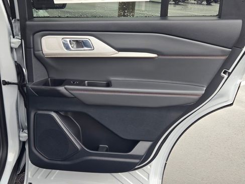 New 2026 Ford Explorer Active image 9