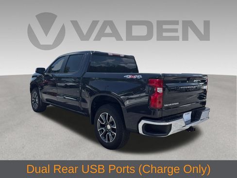 Used 2023 Chevrolet Silverado 1500 LT AWD/4WD image 19