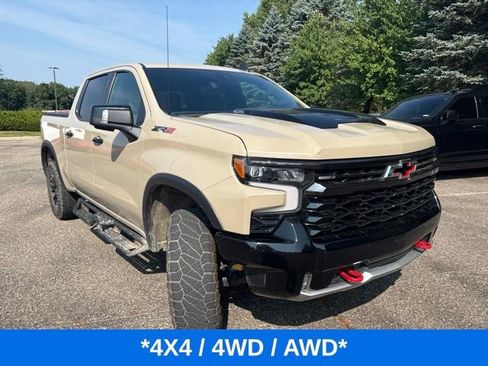 Used 2022 Chevrolet Silverado 1500 ZR2 w/ Technology Package AWD/4WD image 2