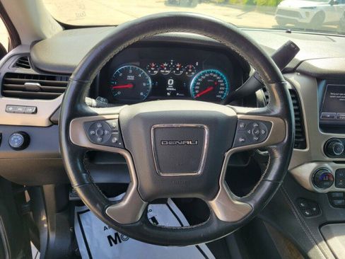 Used 2019 GMC Yukon XL Denali w/ Denali Ultimate Package RWD image 13