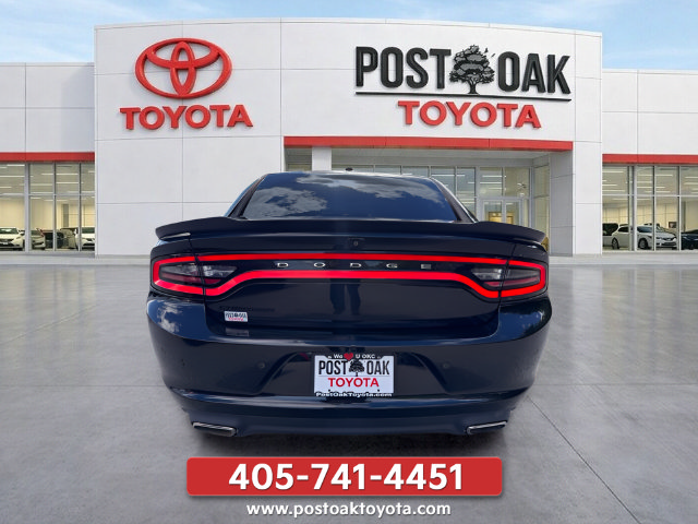 Used 2019 Dodge Charger SXT w/ Blacktop Package RWD image 5