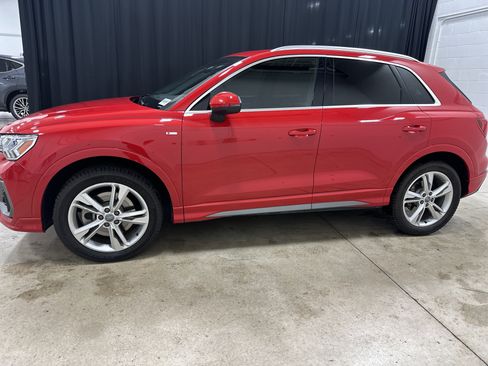 Used 2019 Audi Q3 2.0T Premium Plus w/ Premium Plus Package AWD/4WD image 7
