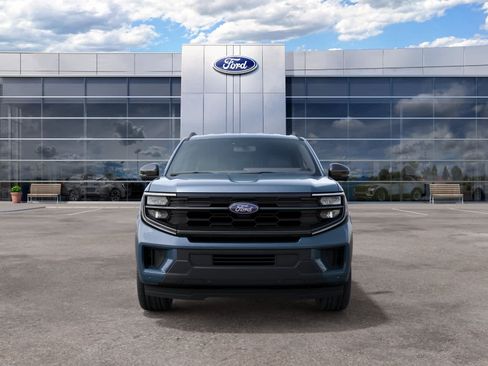 New 2027 Ford Expedition Max Active RWD image 3