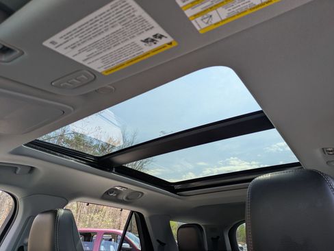 Used 2023 Ford Explorer Limited w/ Limited Technology Package image 15