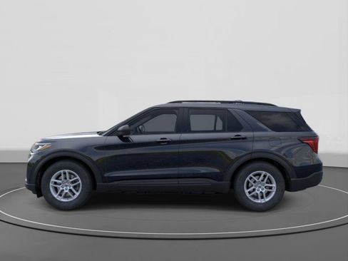 New 2026 Ford Explorer Active RWD image 3