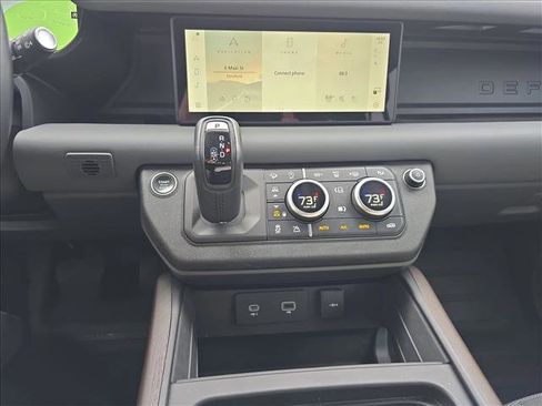 Used 2023 Land Rover Defender 110 X-Dynamic SE image 21