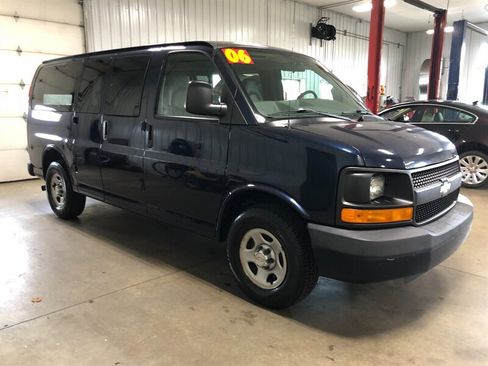Used 2006 Chevrolet Express 1500 Passenger image 5