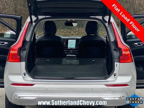 Used 2023 Volvo XC60 T8 Core image 39