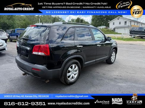 Used 2013 Kia Sorento LX w/ Convenience Pkg FWD image 6