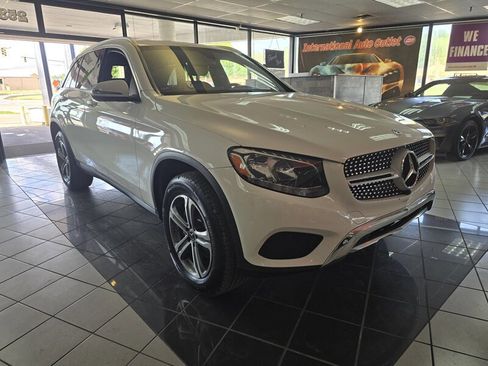 Used 2018 Mercedes-Benz GLC 300 image 3