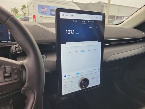 Used 2022 Ford Mustang Mach-E Premium image 20