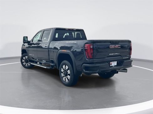 New 2026 GMC Sierra 3500 Denali image 5