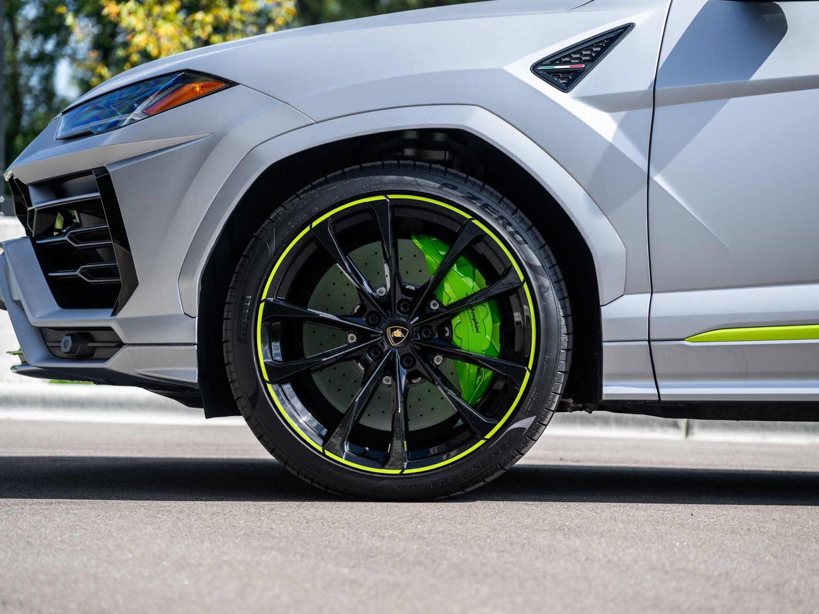 Used 2021 Lamborghini Urus AWD/4WD image 9