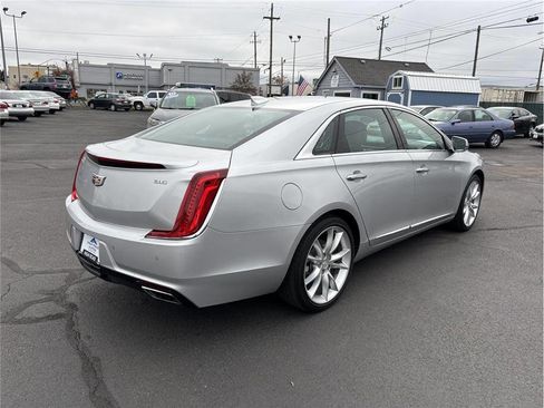 Used 2018 Cadillac XTS Premium Luxury image 5