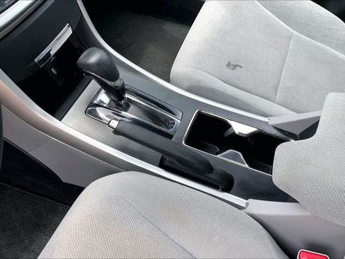Used 2013 Honda Accord LX image 16