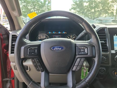 Used 2017 Ford F150 XLT w/ Equipment Group 302A Luxury image 16