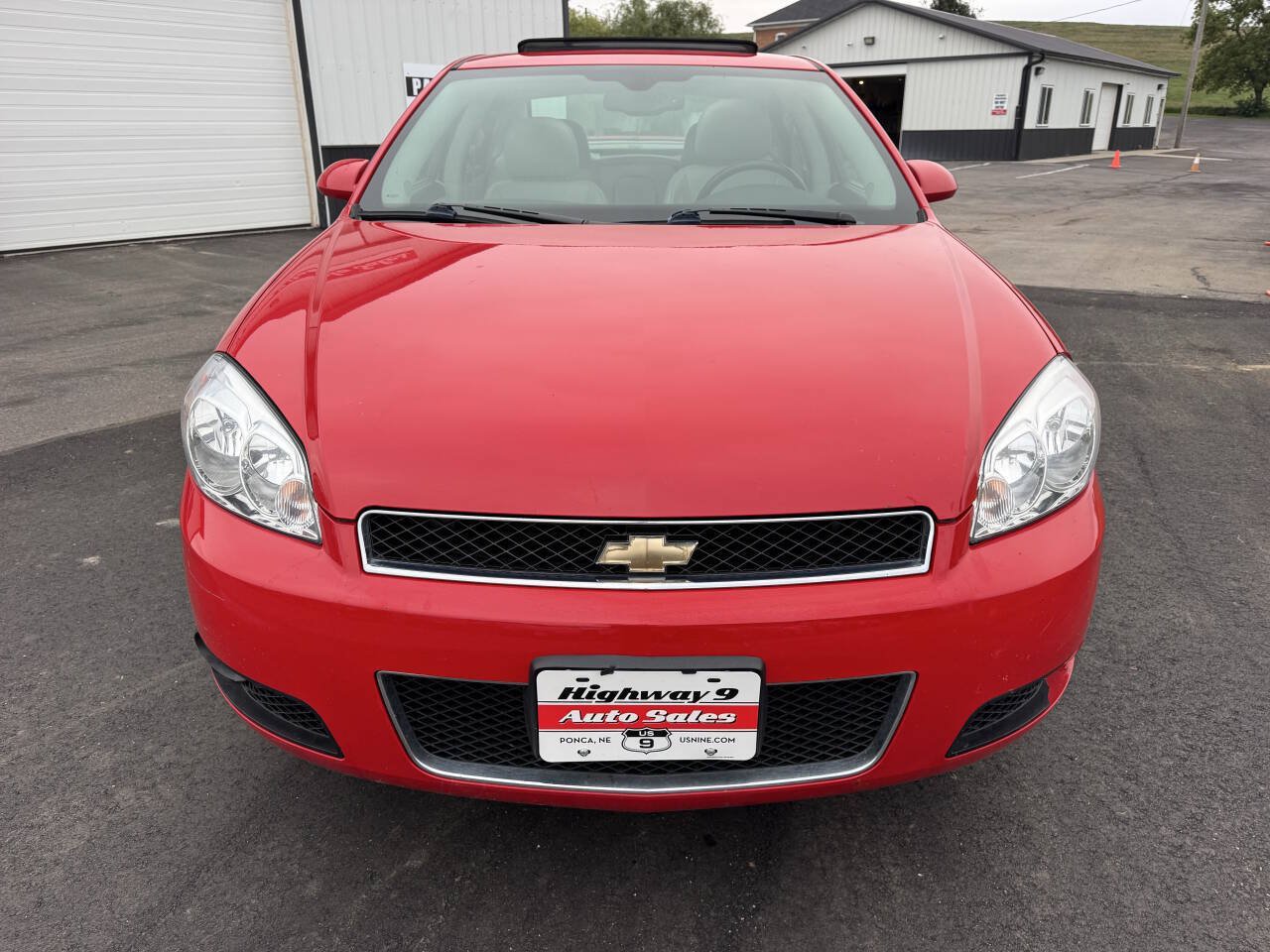 Used 2012 Chevrolet Impala LTZ FWD image 10