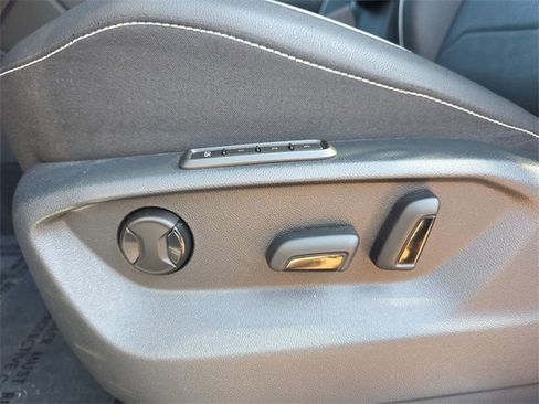 Certified 2024 Volkswagen Tiguan SEL R-Line image 20