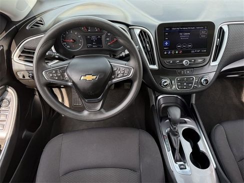 Used 2023 Chevrolet Malibu LT image 12