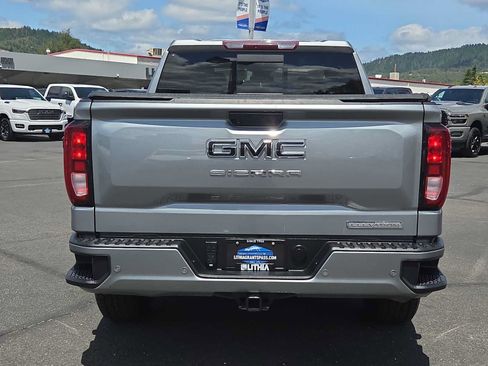 Used 2023 GMC Sierra 1500 Elevation w/ Elevation Premium Package AWD/4WD image 13