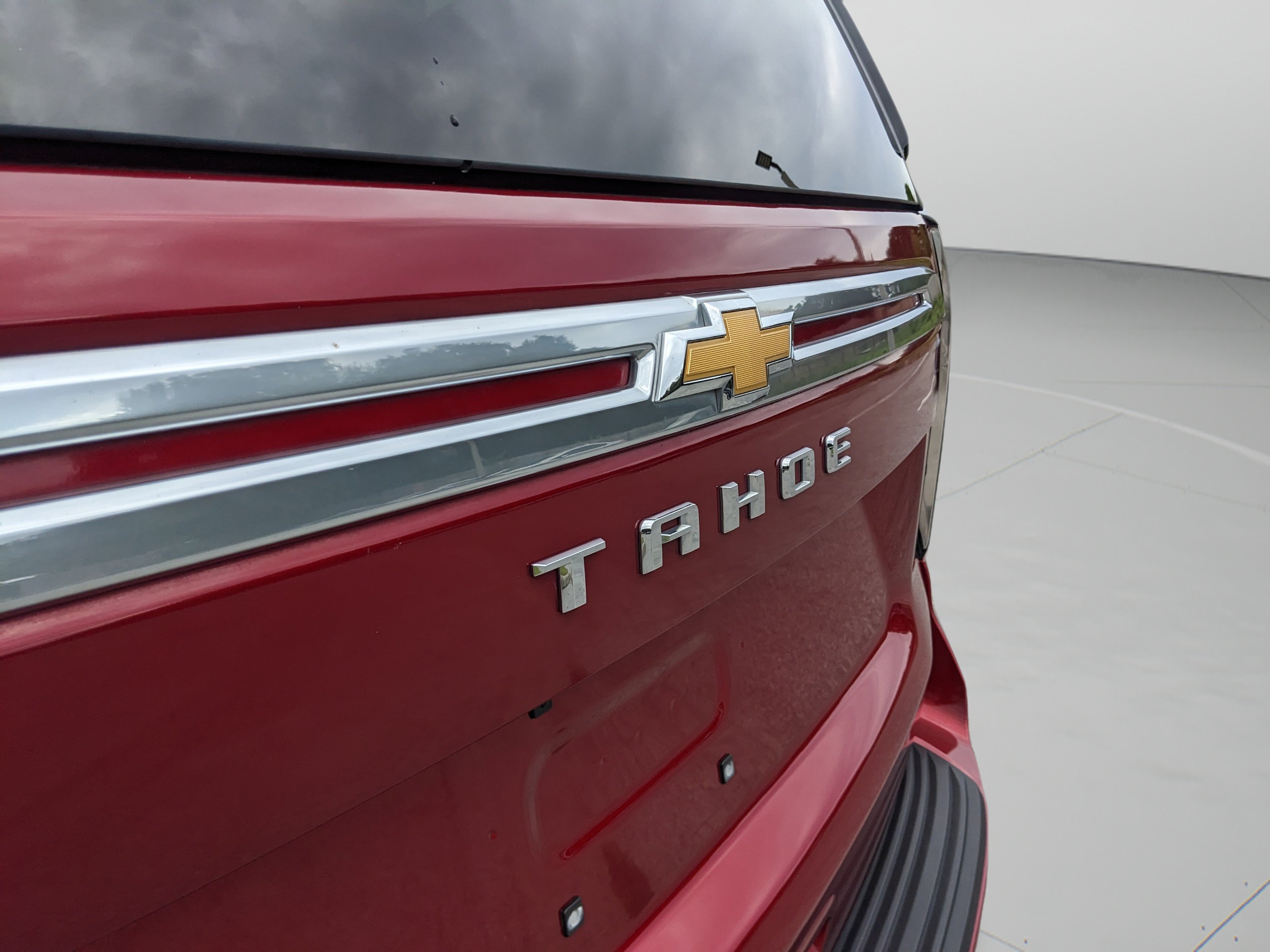 Used 2024 Chevrolet Tahoe High Country w/ Advanced Technology Package RWD image 40