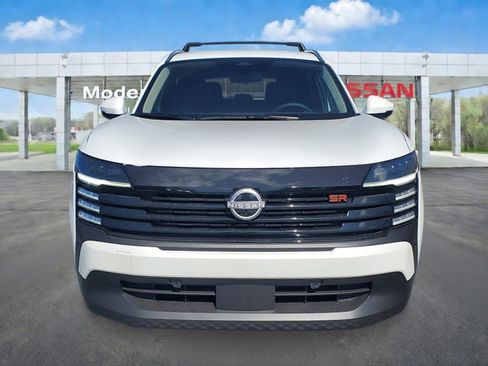 New 2026 Nissan Kicks SR w/ Cold Weather Package FWD image 7