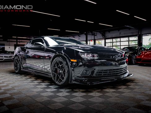 Used 2015 Chevrolet Camaro Z/28 RWD image 32