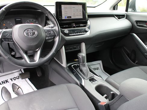Used 2023 Toyota Corolla Cross LE image 18