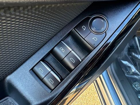 Used 2025 Chevrolet Equinox RS image 22