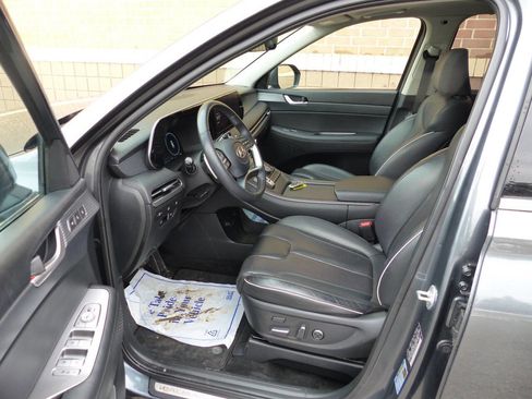 Used 2023 Hyundai Palisade Limited w/ Cargo Package image 20