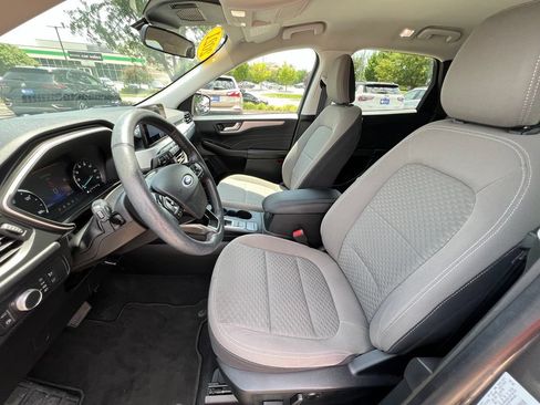 Used 2021 Ford Escape SE w/ SE Sport Appearance Package AWD/4WD image 19