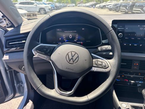 Certified 2026 Volkswagen Jetta SE FWD image 15